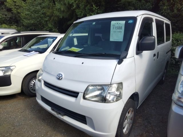 11588 Toyota Lite ace van S402M 2011 г. (LUM Tokyo Nyusatsu)